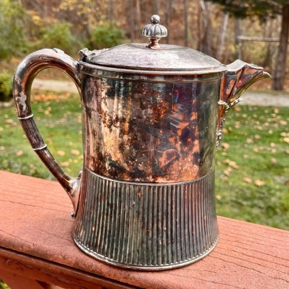 ANTIQUE ROGERS BROS MERIDEN B. COMPANY SILVERPLATE TEAPOT Pitcher